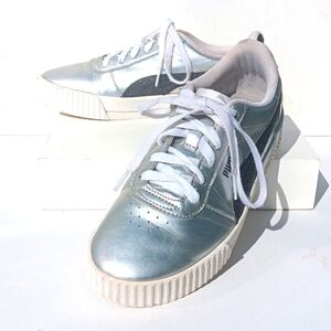 Puma Carina Metallic Silver Sneaker | Size 7 Woman's